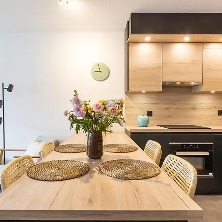 Apartment Century 2a 0201